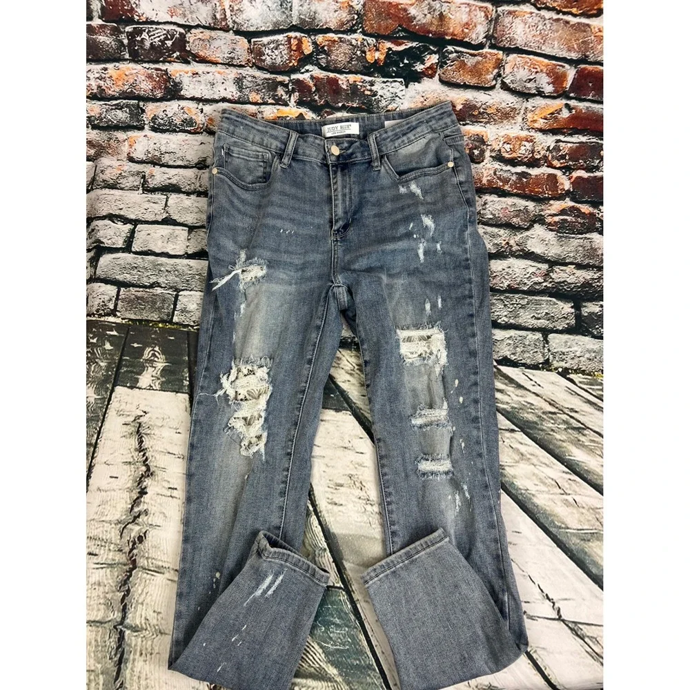 Judy Blue Skinny Jeans Size 13/31 Distressed‎ Ripped Paint Splatter Denim - Picture 2 of 8